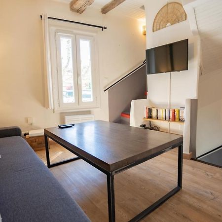 Petite Maison De Charme Au Coeur Du Centre Ville Apt Bagian luar foto
