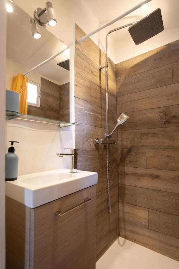 Petite Maison De Charme Au Coeur Du Centre Ville Apt Bagian luar foto